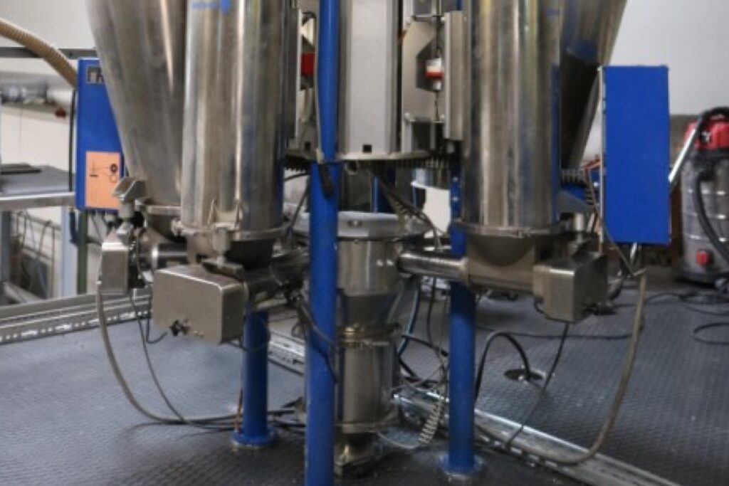 Extrusion dosing system